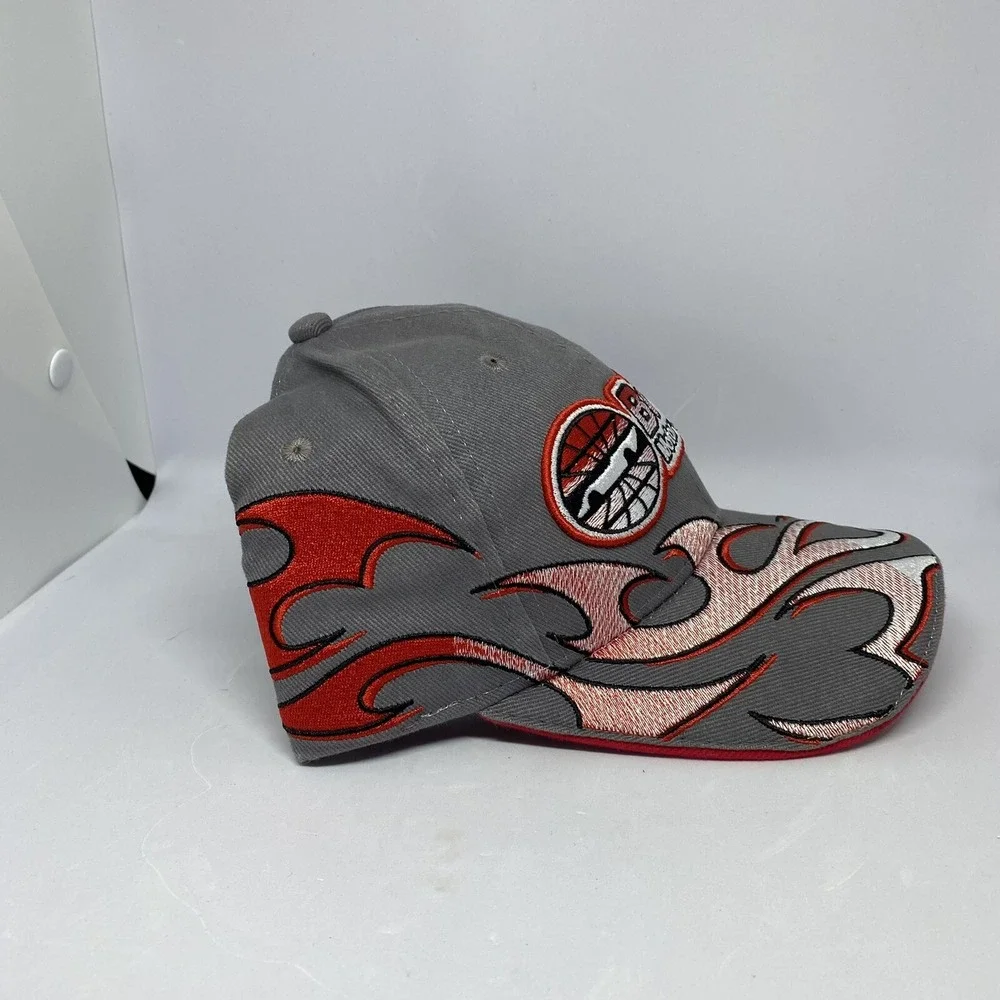 BRISTOL MOTOR SPEEDWAY FIRE TEAM RACING FLAMES BALL CAP TRUCKER HAT GRAY‎ RED